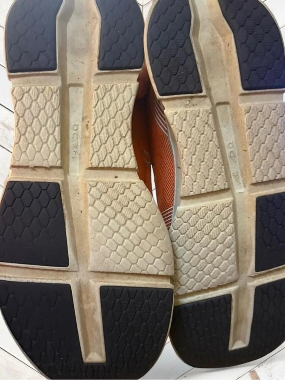 On Running Men's Orange Cloudtec Cushioning Running Shoes - Picture 5 of 7